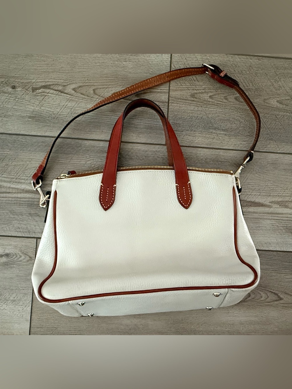 Dooney & Bourke handbag - Picture 3 of 9